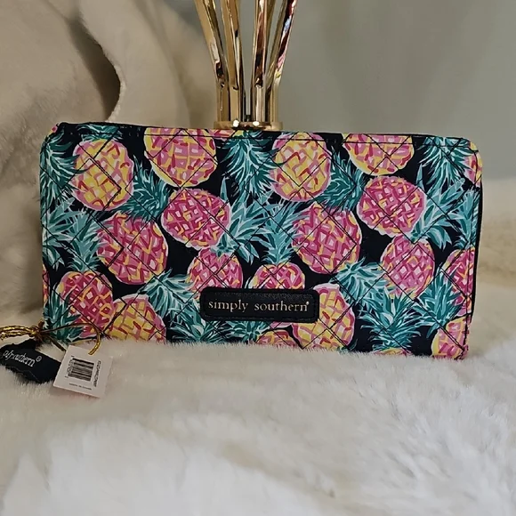 New! Simply Southern Pineapple Print Wallet - Black and Pink - Picture 2 of 8